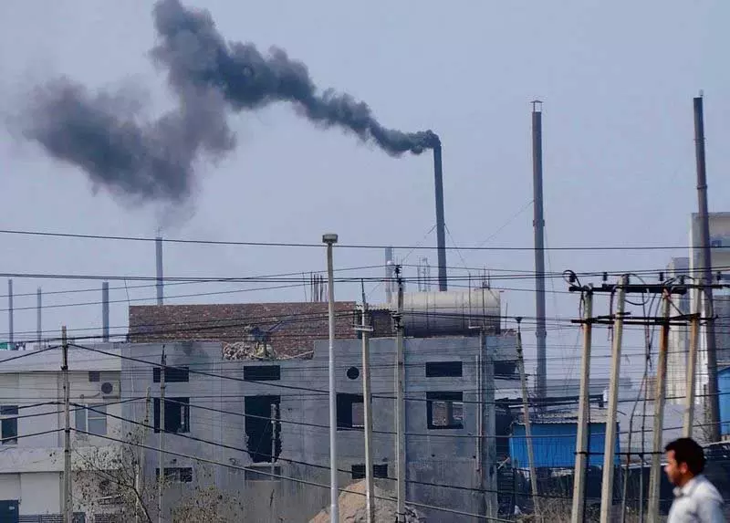 Haryana : पानीपत में 6 प्रदूषणकारी इकाइयों और 2 बिल्डरों पर 44.5 करोड़ रुपये का जुर्माना लगाया Haryana : पानीपत में 6 प्रदूषणकारी इकाइयों और 2 बिल्डरों पर 44.5 करोड़ रुपये का जुर्माना लगाया