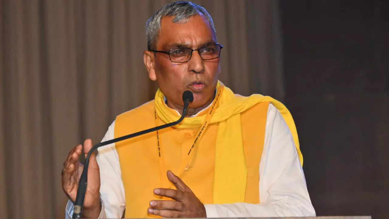Lucknow: संविधान का सम्मान नहीं करते कांग्रेस के लोग: ओपी राजभर Lucknow: संविधान का सम्मान नहीं करते कांग्रेस के लोग: ओपी राजभर