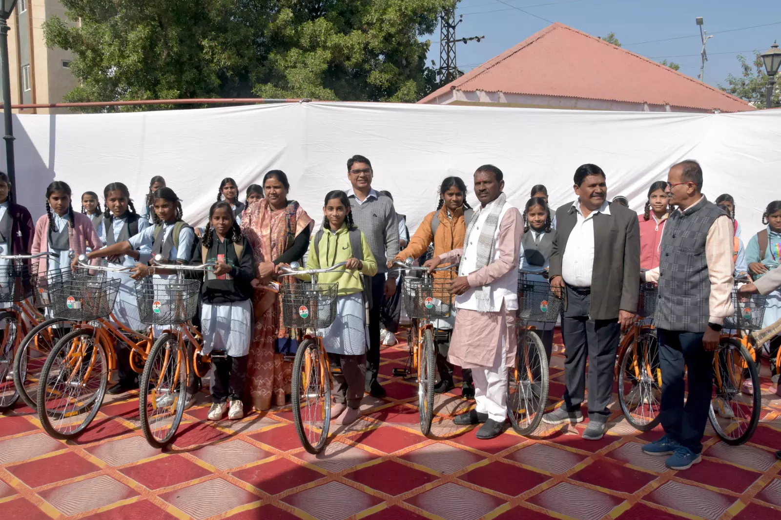 Dungarpur: रन फॉर विकसित राजस्थान के साथ हुआ आगाज मुख्यमंत्री रोजगार उत्सव Dungarpur: रन फॉर विकसित राजस्थान के साथ हुआ आगाज मुख्यमंत्री रोजगार उत्सव