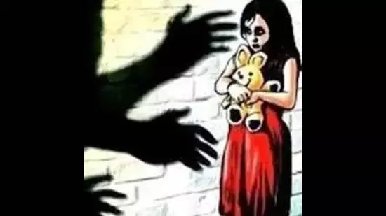 Mohali: नौ साल तक बेटी से बलात्कार, कुकर्मी व्यक्ति पर मामला दर्ज Mohali: नौ साल तक बेटी से बलात्कार, कुकर्मी व्यक्ति पर मामला दर्ज