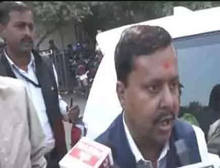 CM Yogi ने बिहार के राज्यपाल, CM को प्रयागराज में महाकुंभ 2025 में शामिल होने के लिए किया आमंत्रित CM Yogi ने बिहार के राज्यपाल, CM को प्रयागराज में महाकुंभ 2025 में शामिल होने के लिए किया आमंत्रित