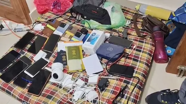 Bhubaneswar पुलिस ने अपार्टमेंट में छापा मारा, ऑनलाइन जुआ कॉल सेंटर का किया भंडाफोड़ Bhubaneswar पुलिस ने अपार्टमेंट में छापा मारा, ऑनलाइन जुआ कॉल सेंटर का किया भंडाफोड़