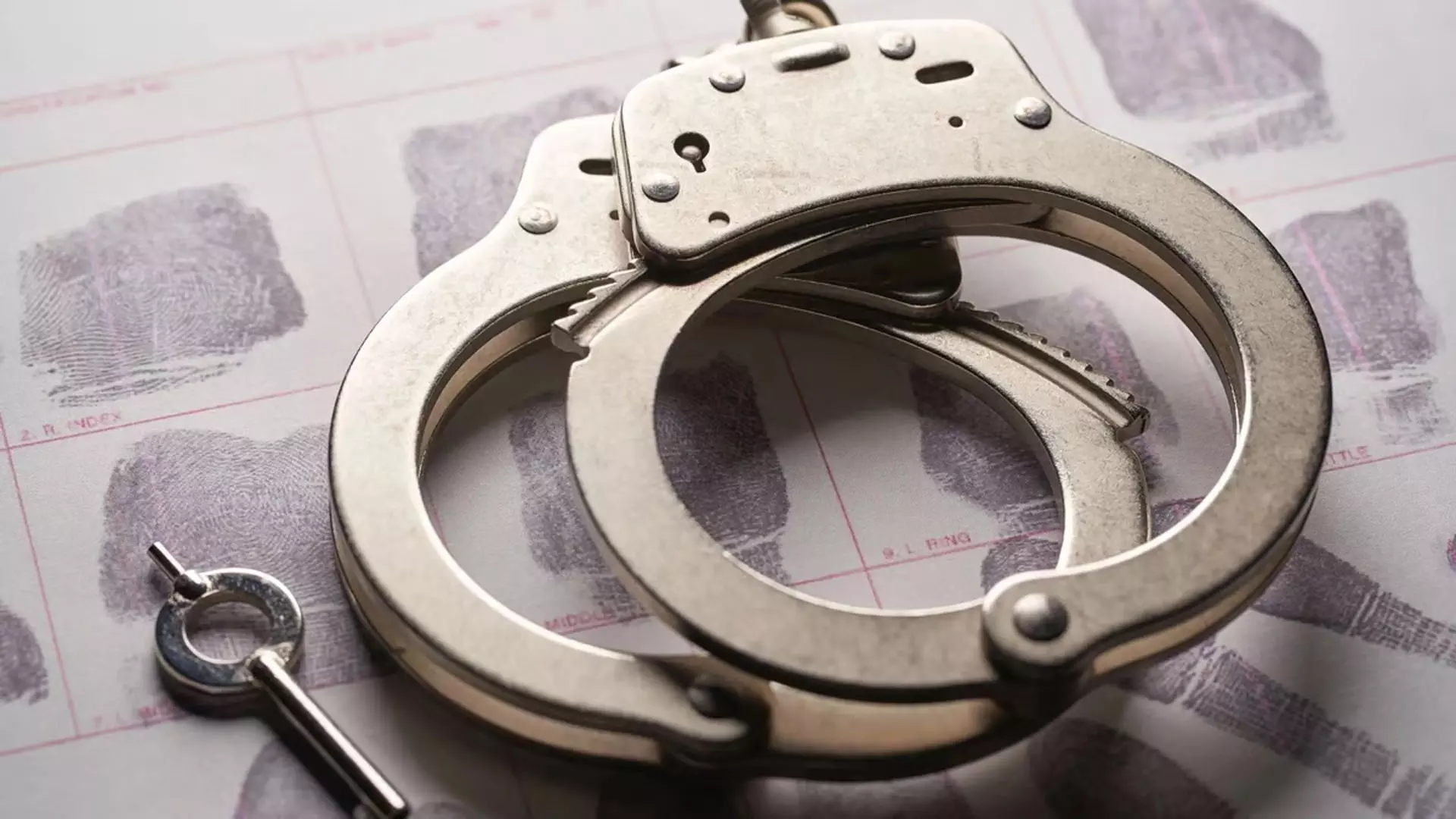 Mumbai: शेयरिंग टैक्सी में कॉलेज स्टूडेंट के सामने सहयात्री ने किया हस्तमैथुन; मामला दर्ज Mumbai: शेयरिंग टैक्सी में कॉलेज स्टूडेंट के सामने सहयात्री ने किया हस्तमैथुन; मामला दर्ज