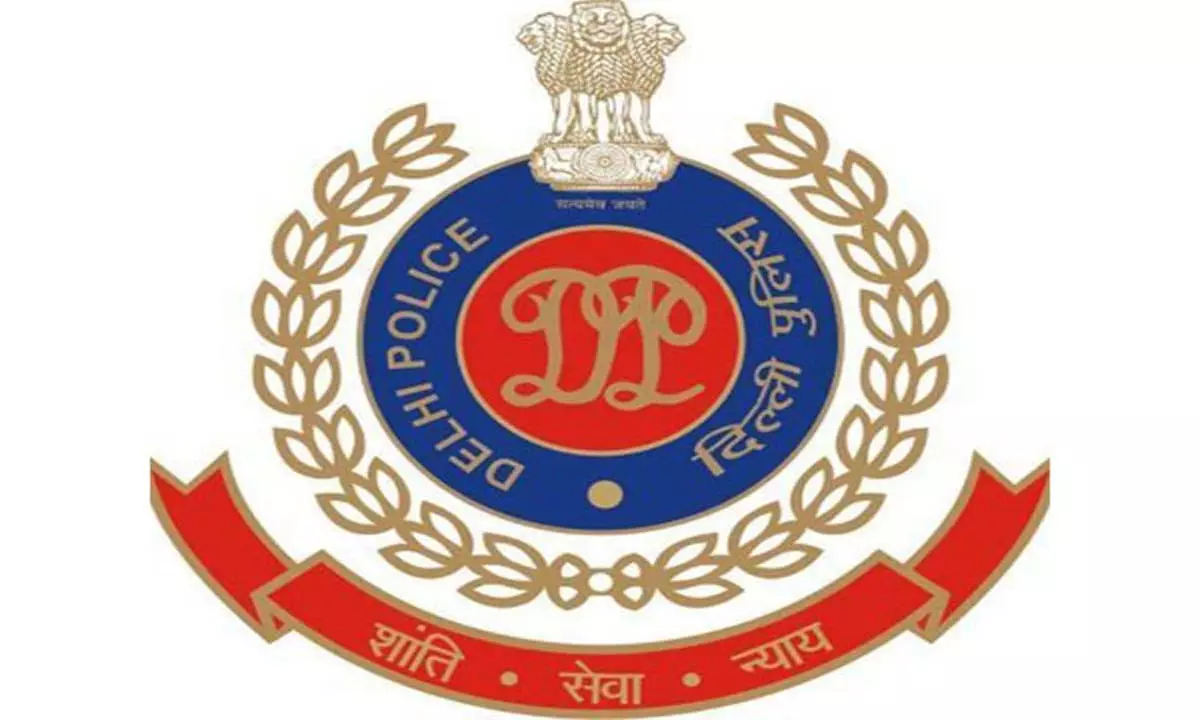 Delhi Police ने अवैध बांग्लादेशी घुसपैठियों की जांच के लिए सीमापुरी में सत्यापन अभियान चलाया Delhi Police ने अवैध बांग्लादेशी घुसपैठियों की जांच के लिए सीमापुरी में सत्यापन अभियान चलाया