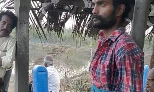 अवैध जलकृषि का विरोध करने पर AP कार्यकर्ता को खंभे से बांधकर पीटा गया