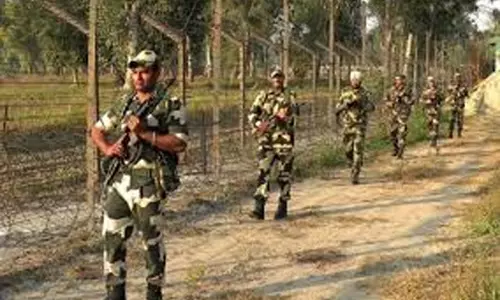 BSF ने बांग्लादेशी किशोरी को लिया हिरासत में, बॉर्डर में हलचल तेज