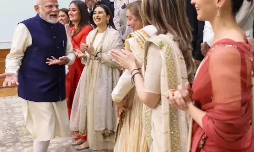 रणबीर कपूर की बुआ ने माननीय प्रधान मंत्री से बात करते समय अटकी जुबान