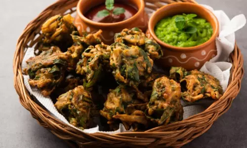 हेल्दी पालक मेथी फ्रिटर रेसिपी हेल्दी पालक मेथी फ्रिटर रेसिपी