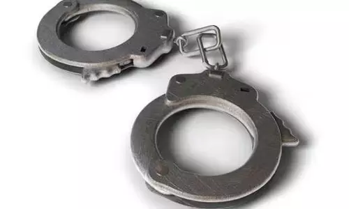 Delhi मेट्रो की ब्लू लाइन से 140 मीटर केबल चोरी ,चार लोग गिरफ्तार Delhi मेट्रो की ब्लू लाइन से 140 मीटर केबल चोरी ,चार लोग गिरफ्तार