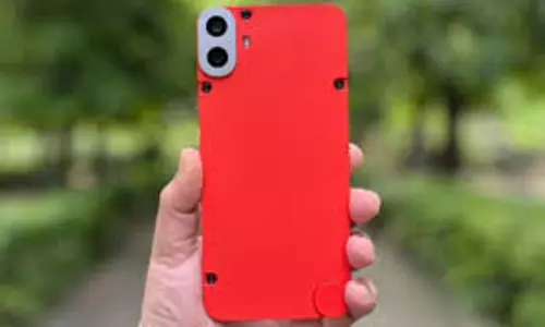 CMF Phone पर मिल रहा हजारों रुपए का बंपर डिस्काउंट, 50MP कैमरा