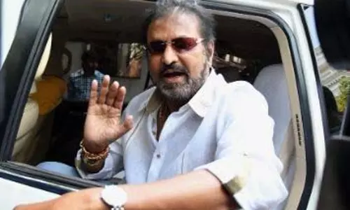 टीवी रिपोर्टर पर हमला करने के लिए मोहन बाबू के खिलाफ शिकायत दर्ज टीवी रिपोर्टर पर हमला करने के लिए मोहन बाबू के खिलाफ शिकायत दर्ज