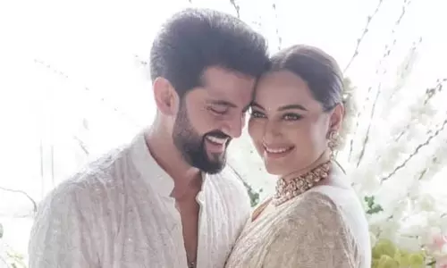 Sonakshi Sinha ने प्रेग्नेंसी की अफवाहों पर प्रतिक्रिया दी Sonakshi Sinha ने प्रेग्नेंसी की अफवाहों पर प्रतिक्रिया दी