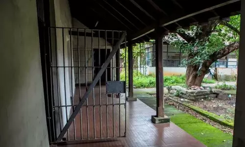 Kerala हाईकोर्ट ने कहा, जेल में वयस्कों के साथ किशोरों को न रखें