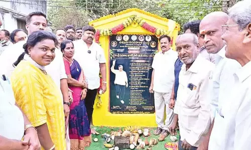 MLA ने चित्तूर में विकास परियोजनाओं का उद्घाटन किया MLA ने चित्तूर में विकास परियोजनाओं का उद्घाटन किया