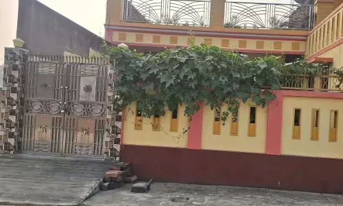 स्कूल के लिए जगाने पर नाबालिग बेटे ने मां को मार डाला, छिपाए रखी बात स्कूल के लिए जगाने पर नाबालिग बेटे ने मां को मार डाला, छिपाए रखी बात