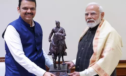 सीएम फडणवीस ने दिल्ली में PM Modi से मुलाकात की सीएम फडणवीस ने दिल्ली में PM Modi से मुलाकात की
