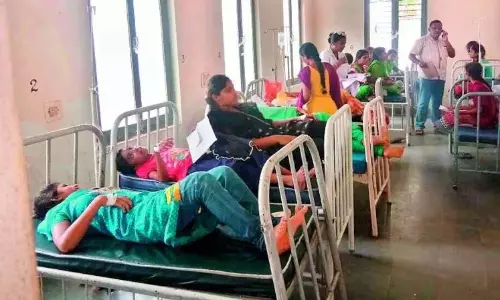 Telangana के आदिवासी स्कूल में दोपहर के भोजन के बाद चार छात्राएं बीमार पड़ गईं