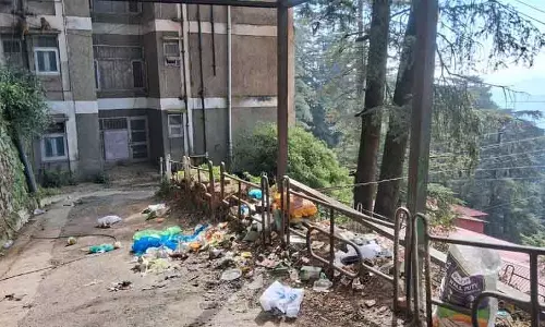 कचरा और जांच सुविधाओं की कमी से Shimla के लोग परेशान कचरा और जांच सुविधाओं की कमी से Shimla के लोग परेशान