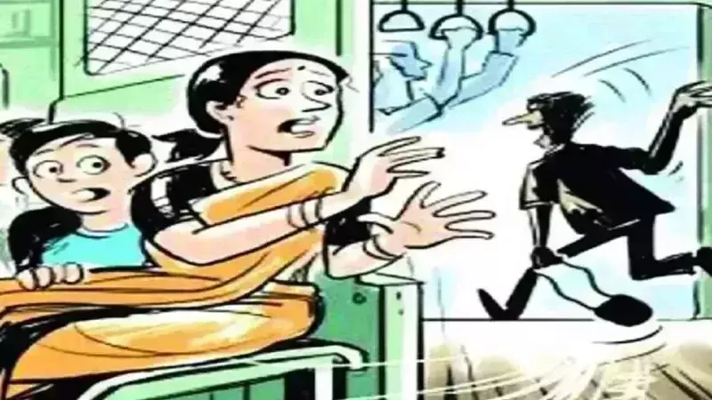 Lucknow: टप्पेबाज गिरोह ने महिला के बैग से उड़ाए जेवर Lucknow: टप्पेबाज गिरोह ने महिला के बैग से उड़ाए जेवर