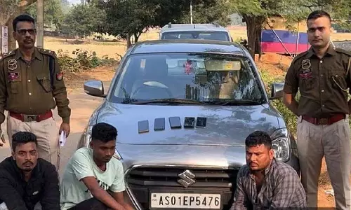 Assam :  एसटीएफ ने असम में बड़े जाली नोट रैकेट का भंडाफोड़ किया, 3 गिरफ्तार