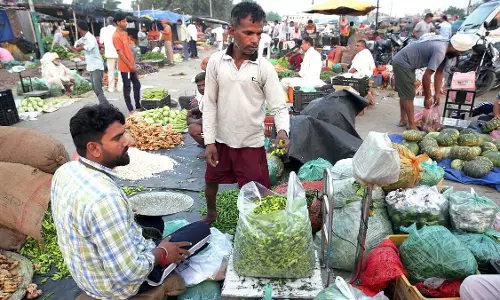 महंगाई के मोर्चे पर बड़ी गिरावट नवंबर का आंकड़ा 6% से नीचे महंगाई के मोर्चे पर बड़ी गिरावट नवंबर का आंकड़ा 6% से नीचे