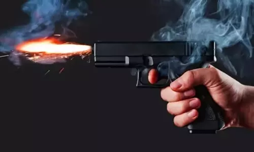 Haryana: शादी के दौरान जश्न में की गई फायरिंग में 13 वर्षीय लड़की की मौत, मां घायल Haryana: शादी के दौरान जश्न में की गई फायरिंग में 13 वर्षीय लड़की की मौत, मां घायल