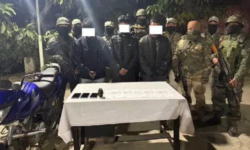 Manipur : पीआरईपीएके (Pro) के तीन कार्यकर्ता गिरफ्तार Manipur : पीआरईपीएके (Pro) के तीन कार्यकर्ता गिरफ्तार