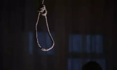 Manipur : काकचिंग जिले में दो दोस्त फंदे से लटके मिले Manipur : काकचिंग जिले में दो दोस्त फंदे से लटके मिले
