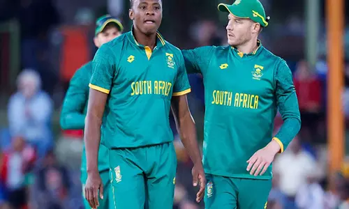 South Africa ने पाकिस्तान के खिलाफ घरेलू वनडे मैचों के लिए बावुमा की अगुआई वाली मजबूत टीम की घोषणा की South Africa ने पाकिस्तान के खिलाफ घरेलू वनडे मैचों के लिए बावुमा की अगुआई वाली मजबूत टीम की घोषणा की