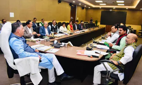 Chandigarh: सड़क सुरक्षा से जुड़ी शिकायतों पर पैनल बैठक में विचार Chandigarh: सड़क सुरक्षा से जुड़ी शिकायतों पर पैनल बैठक में विचार