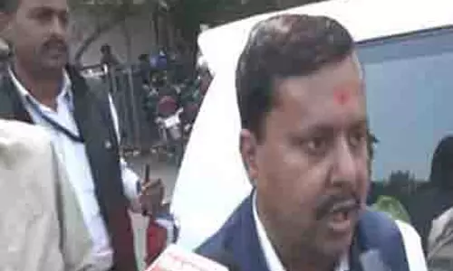 CM Yogi ने बिहार के राज्यपाल, CM को प्रयागराज में महाकुंभ 2025 में शामिल होने के लिए किया आमंत्रित CM Yogi ने बिहार के राज्यपाल, CM को प्रयागराज में महाकुंभ 2025 में शामिल होने के लिए किया आमंत्रित