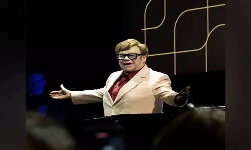 Elton John ने अपने गुस्सैल स्वभाव के बारे में कहा Elton John ने अपने गुस्सैल स्वभाव के बारे में कहा