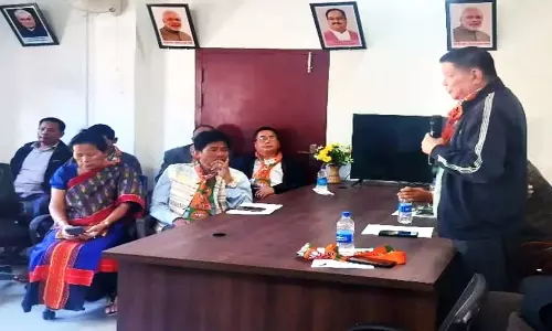 Mizoram: चकमा परिषद में संकट, 13 सदस्य पार्टी से अलग हुए Mizoram: चकमा परिषद में संकट, 13 सदस्य पार्टी से अलग हुए