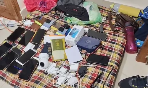 Bhubaneswar पुलिस ने अपार्टमेंट में छापा मारा, ऑनलाइन जुआ कॉल सेंटर का किया भंडाफोड़