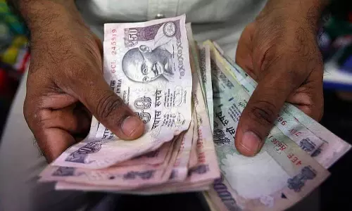 Welfare pension case : अपात्र लाभार्थियों से ब्याज सहित राशि वसूलने का आदेश