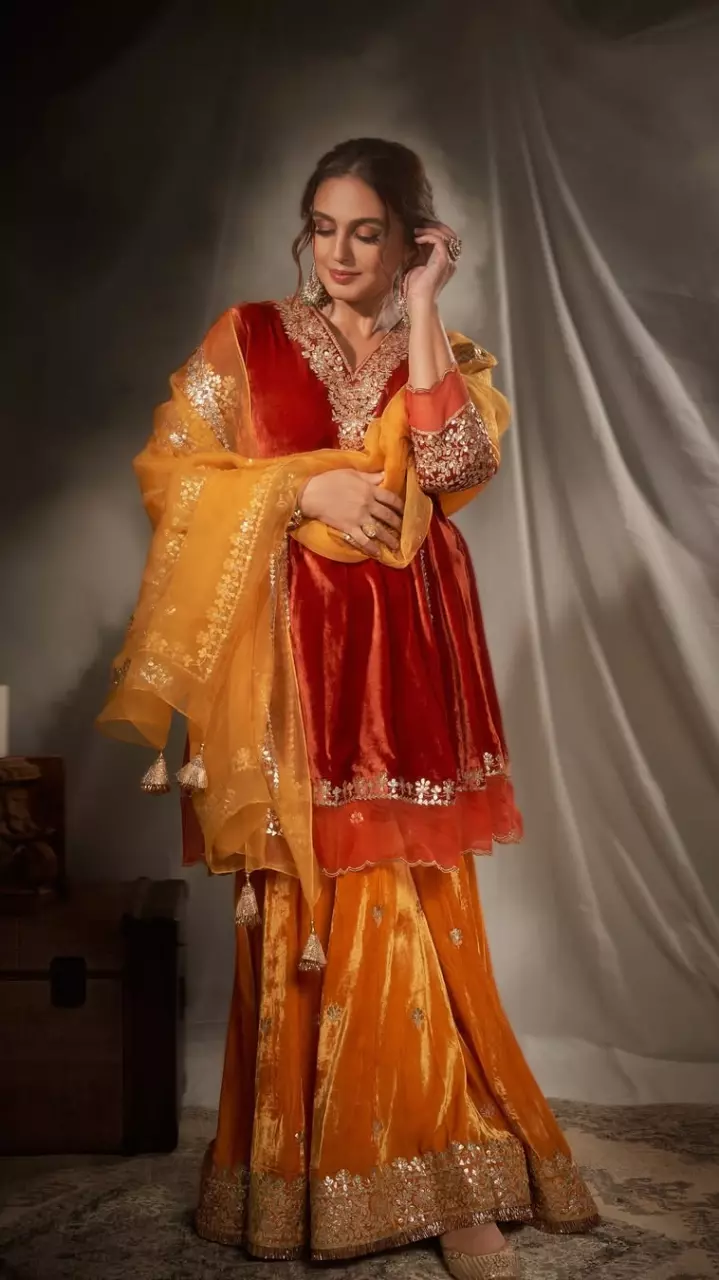 हुमा कुरैशी सूट में नजर आई