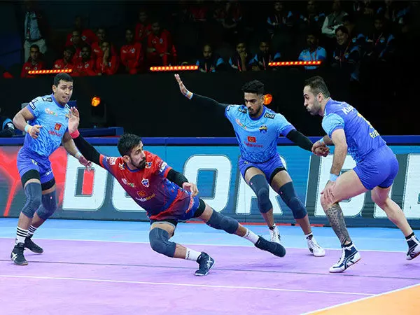 Pro Kabaddi League: प्रणय, गगन ने बंगाल वॉरियर्स और यूपी योद्धा के बीच रोमांचक मुकाबला खेला