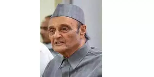 Karan Singh ने दरबार मूव को फिर से शुरू करने के फैसले के लिए सीएम की सराहना की