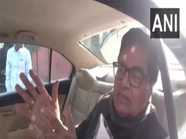 एक राष्ट्र, एक चुनाव विधेयक पर Ram Gopal Yadav ने कहा, इसके फायदे भी हैं और नुकसान भी