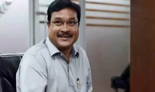 HYDRAA प्रमुख ने फर्जी खबरों के खिलाफ कानूनी कार्रवाई की चेतावनी दी HYDRAA प्रमुख ने फर्जी खबरों के खिलाफ कानूनी कार्रवाई की चेतावनी दी