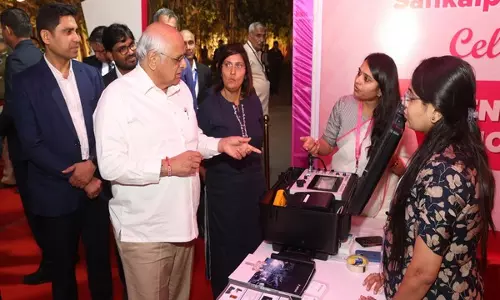 Gujarat CM ने महिला उद्यमियों से बातचीत कर उनके स्टार्टअप सफर के बारे में जाना