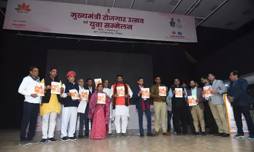 Jaipur : प्रभारी मंत्री  डॉ0 मंजू बाघमार ने किया जिला विकास पुस्तिका का विमोचन
