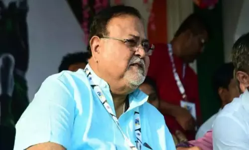 SC ने पश्चिम बंगाल के पूर्व मंत्री पार्थ चटर्जी को भविष्य में जमानत दी