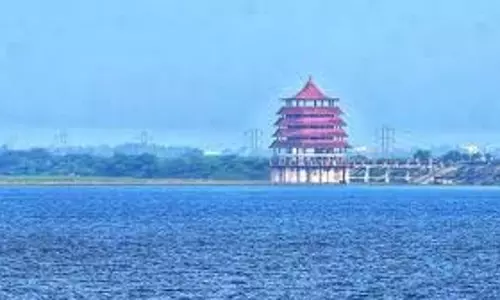 चेम्बरमबक्कम झील से 1,000 क्यूसेक पानी छोड़ा गया चेम्बरमबक्कम झील से 1,000 क्यूसेक पानी छोड़ा गया