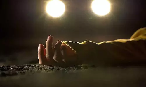 Kerala: सुनसान घर में मिली महिला की लाश, पैर बिस्तर पर, शरीर जमीन पर Kerala: सुनसान घर में मिली महिला की लाश, पैर बिस्तर पर, शरीर जमीन पर