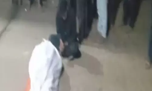 सीमेंट लोड के दौरान चालक की बिगड़ी तबीयत, फिर हाईड्रा वाहन ने लिया चपेट में