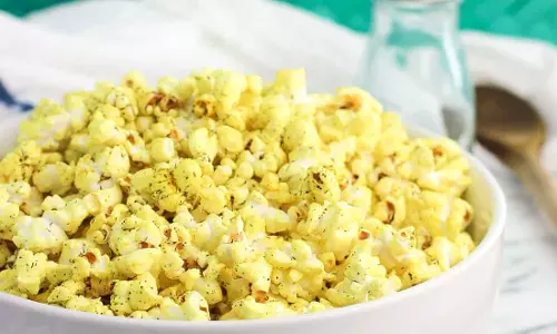 हल्दी छिड़का पॉपकॉर्न रेसिपी