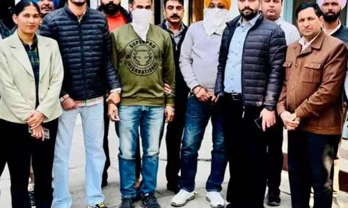 Punjab: मोटर वाहन निरीक्षक, सहायक 14 हजार रुपये की रिश्वत के साथ गिरफ्तार