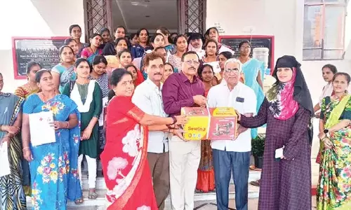 Telangana: 50 सिलाई छात्रों को प्रमाण पत्र प्रदान किए गए Telangana: 50 सिलाई छात्रों को प्रमाण पत्र प्रदान किए गए