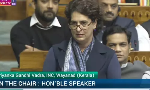 संसद से सड़क तक जय संविधान : प्रियंका गांधी संसद से सड़क तक जय संविधान : प्रियंका गांधी
